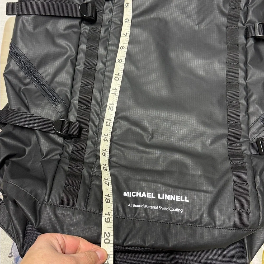 Michael Linnell discover sleek